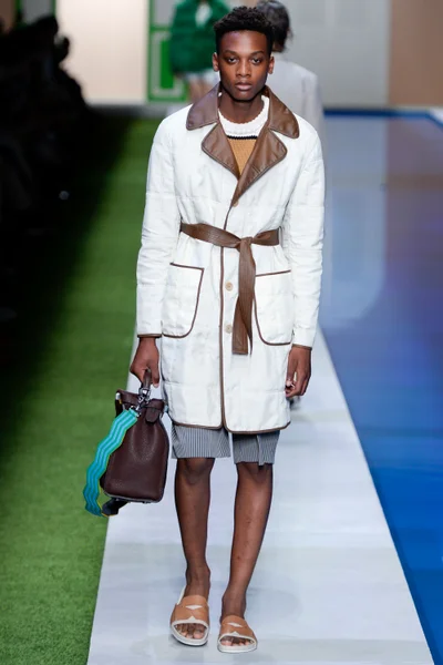 Look 23